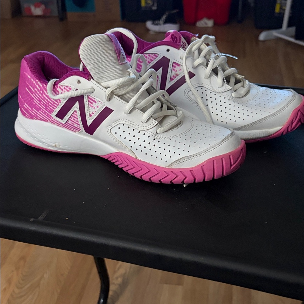 New Balance Women's White and Purple Athletic Shoes